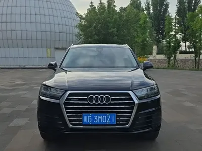 Audi Q7 2017, 98000 км, за 152000 CNY