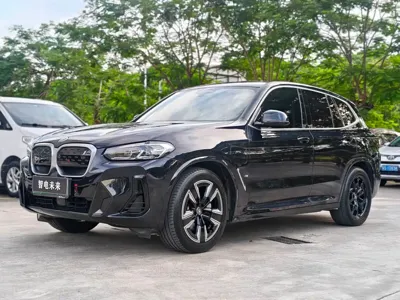 BMW iX3 · 2023 год