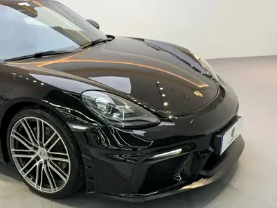 Porsche 718 2018, 30000 км, за 175000 CNY