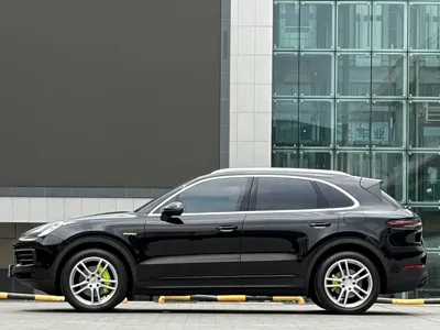 Porsche Cayenne Hybrid 2023, 50000 км, за 428700 CNY - фото 7