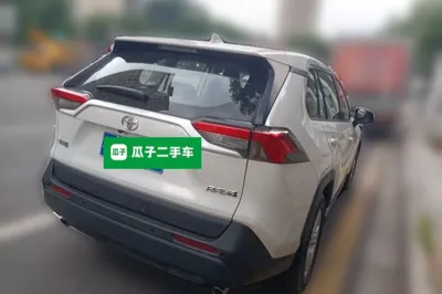 Toyota RAV4 2023, 16600 км, за 111957.7 CNY - фото 6