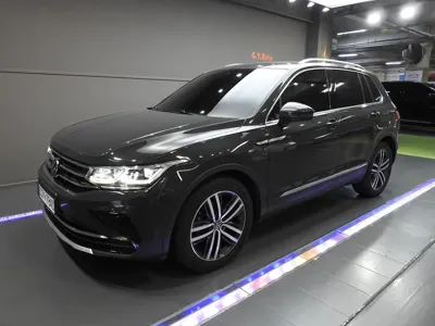Volkswagen Tiguan · 2021 год