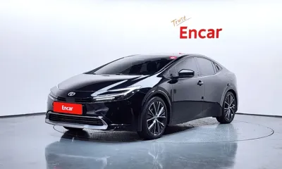 Toyota Prius · 2024 год