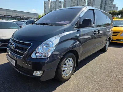 Hyundai Starex 2017, 95000 км, за 8800000 KRW