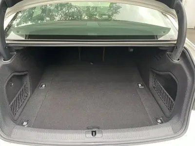 Audi A4L 2019, 84000 км, за 99800 CNY - фото 9