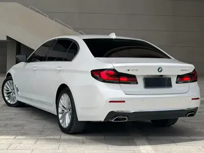 BMW 5 Series 2022, 88000 км, за 179800 CNY