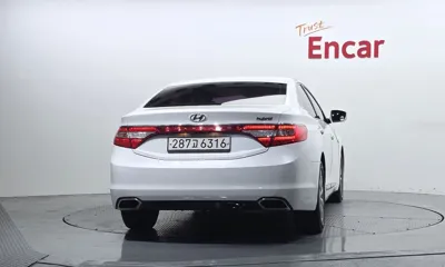 Hyundai Grandeur 2016, 233861 км, за 3500000 KRW