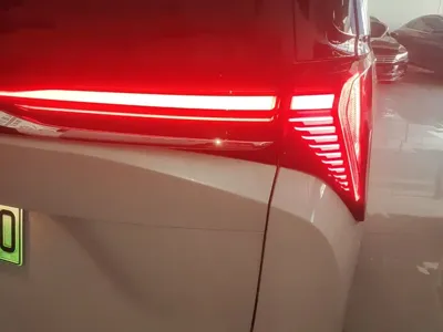 Buick GL8 Hybrid 2025, 14400 км, за 302500 CNY - фото 8