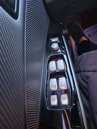 KG_Mobility_Ssangyong TIBOLI 2018, 23909 км, за 13000000 KRW - фото 13