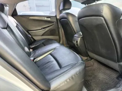 Hyundai Sonata 2012, 193160 км, за 3300000 KRW - фото 9