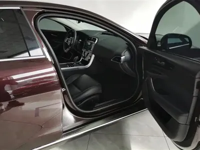 Jaguar XEL 2021, 25299 км, за 115800 CNY - фото 8