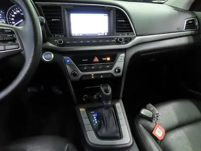 Hyundai Avante 2018, 127879 км, за 9200000 KRW - фото 11