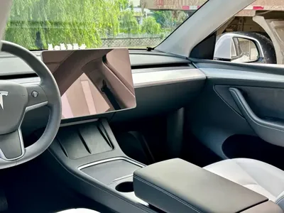 Tesla Model Y 2023, 70000 км, за 166000 CNY - фото 17