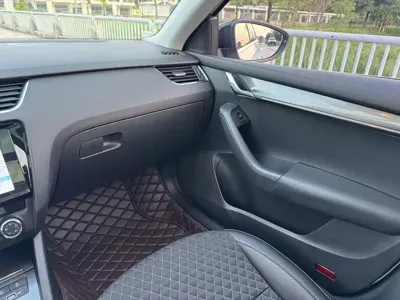Skoda Octavia 2020, 110800 км, за 65100 CNY - фото 17
