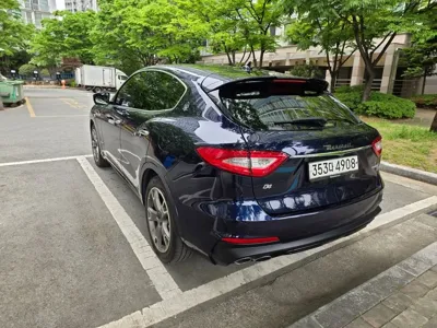 Maserati Levante 2019, 72224 км, за 40000000 KRW