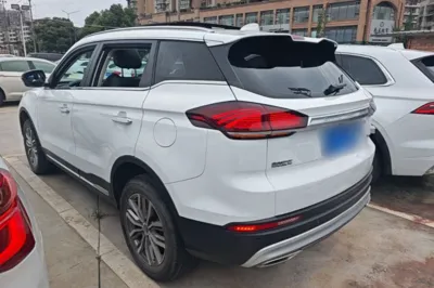 Geely Auto Emgrand X7 Sport 2020, 57800 км, за 61712.94 CNY