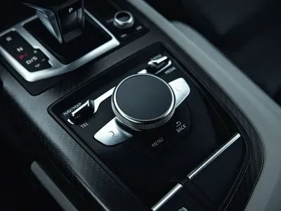 Audi R8 2018, 65000 км, за 990000 CNY - фото 18
