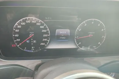 Mercedes-Benz E-Class 2019, 77100 км, за 202992.87 CNY - фото 11