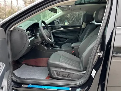 Volkswagen Passat 2024, 5000 км, за 134800 CNY - фото 11