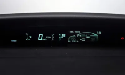 Toyota Prius 2015, 99778 км, за 8700000 KRW - фото 8