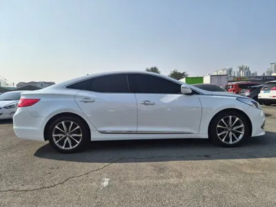 Hyundai Grandeur 2015, 160511 км, за 8300000 KRW