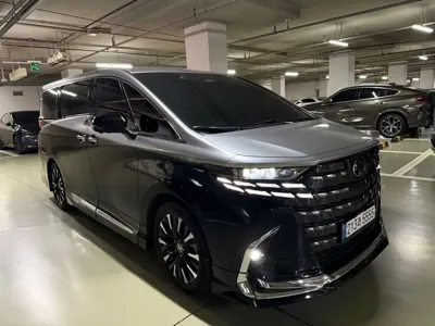 Toyota Alphard 2025, 39000 км, за 122220000 KRW