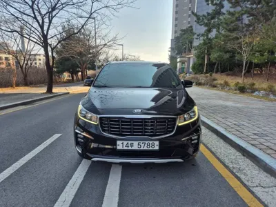 Kia Canival · 2018 год