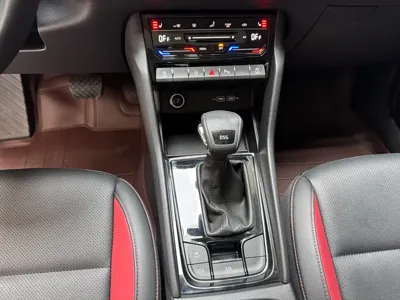 Skoda Karoq 2022, 44700 км, за 115800 CNY - фото 10