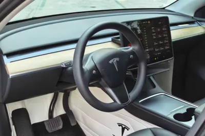 Tesla Model Y 2022, 79700 км, за 171974.93 CNY - фото 33