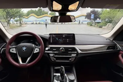 BMW 5 Series New Energy 2022, 36400 км, за 230344.11 CNY - фото 30