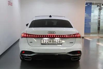 Audi A5 2025, 3248 км, за 51000000 KRW