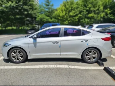 Hyundai Avante 2017, 325000 км, за 4700000 KRW