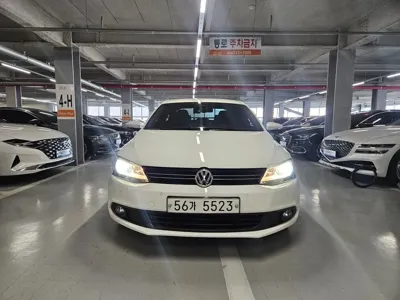 Volkswagen Jetta 2014, 165000 км, за 3900000 KRW