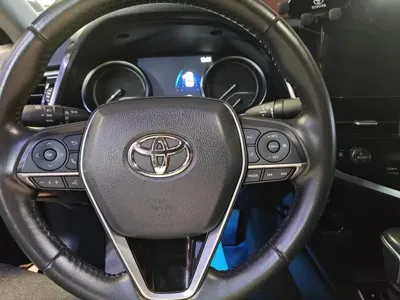 Toyota Camry 2023, 27799 км, за 120100 CNY