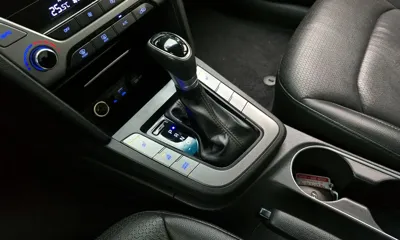 Hyundai Avante 2017, 134880 км, за 7990000 KRW - фото 9