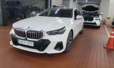 BMW 5-Series · 2025 год