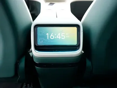 Xiaomi 小米YU7 2025, 9000 км, за 272800 CNY - фото 11