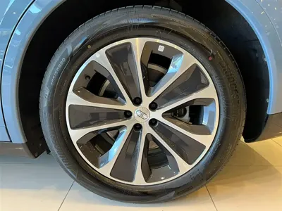 智界 Zhijie R7 2025, 9000 км, за 229800 CNY - фото 9
