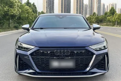 Audi A7 2021, 104900 км, за 266072.52 CNY