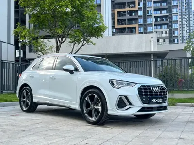 Audi Q3 2019, 35000 км, за 88800 CNY