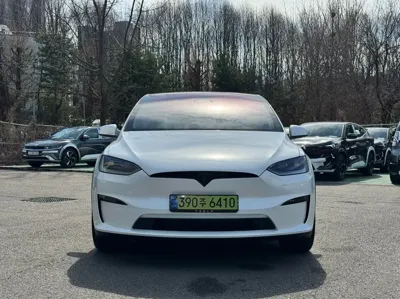 Tesla Model X · 2026 год