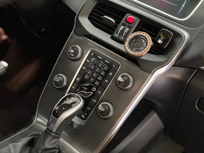 Volvo V40 2016, 110000 км, за 33800 CNY - фото 11