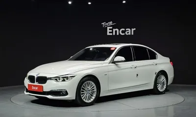 BMW 3-Series · 2016 год