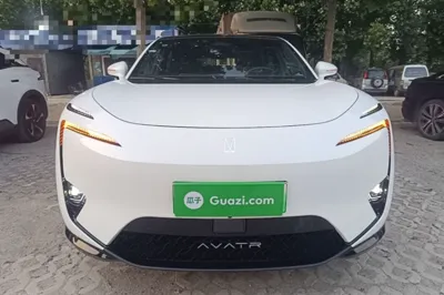 Avatr 11 2025, 11200 км, за 224441.75 CNY