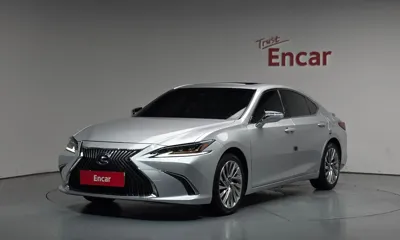 Lexus ES · 2019 год