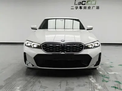BMW 3 Series 2023, 54000 км, за 173800 CNY - фото 2