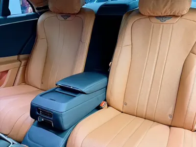 Bentley Flying Spur PHEV 2024, 48000 км, за 1697000 CNY - фото 14
