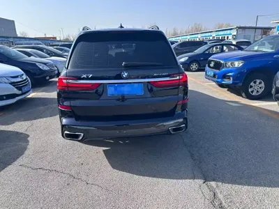 BMW X7 2021, 60000 км, за 435000 CNY