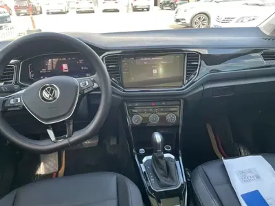 Volkswagen T-Roc 2023, 16800 км, за 129000 CNY - фото 2