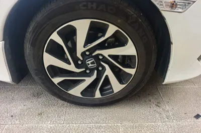Honda Civic 2016, 55300 км, за 45532.8 CNY - фото 9